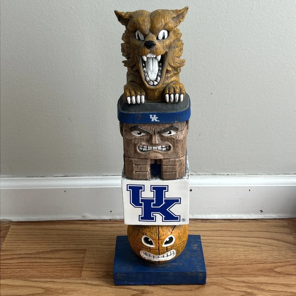 University Of  Kentuky Wild Cats NCAA Collectible Tiki Totem Pole College Mascot